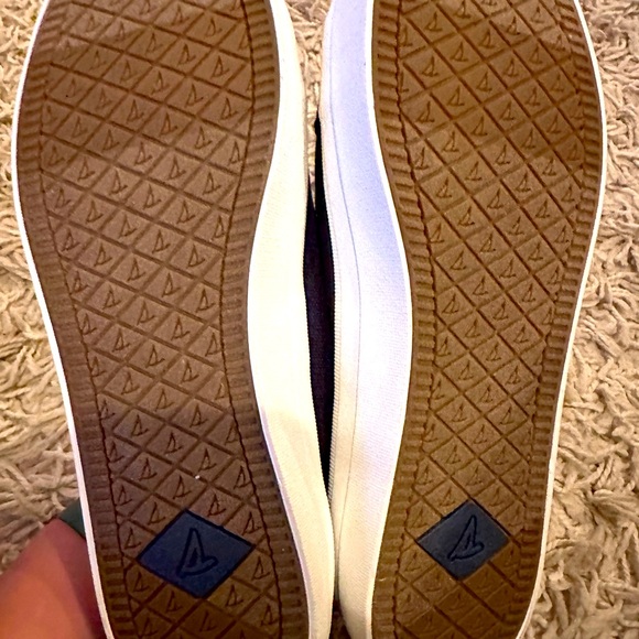 Sperry Crest Vibe Canvas Barrel Lace Sneakers in Navy - Picture 3 of 4